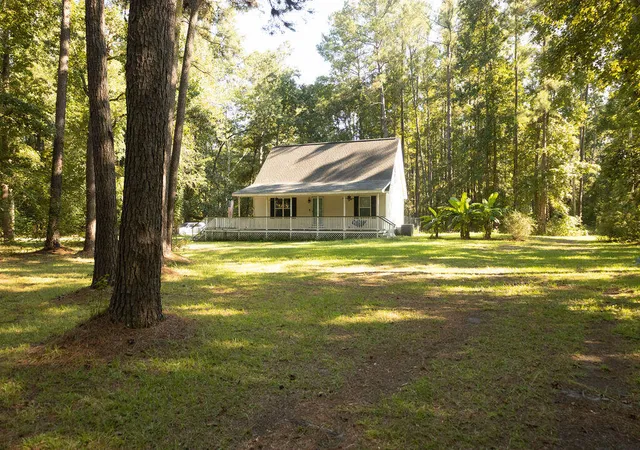 Single family home for sale at 69 Nuthatch Ln, Cottageville, SC 29435 | MLS# 26025046