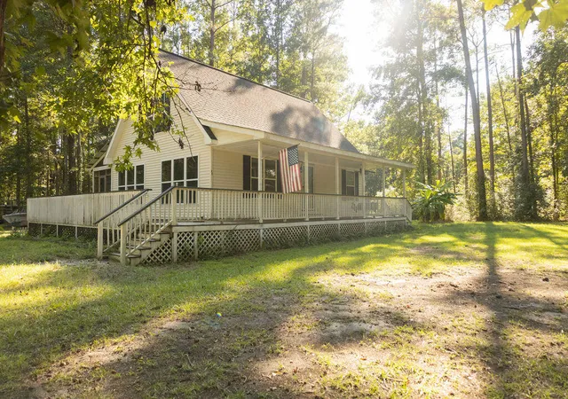 Photo 4 of Single family home for sale at 69 Nuthatch Ln, Cottageville, SC 29435 | MLS# 26025046 | Listing updated on 2026-10-16