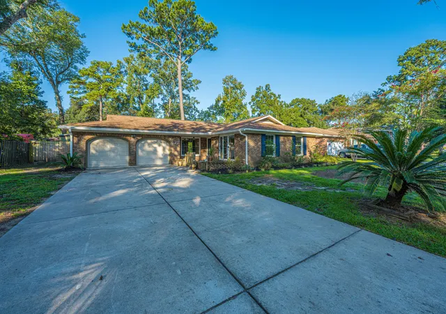 Photo 2 of Single family home for sale at 308 Grouse Rd, Summerville, SC 29485 | MLS# 26025900 | Listing updated on 2026-10-21