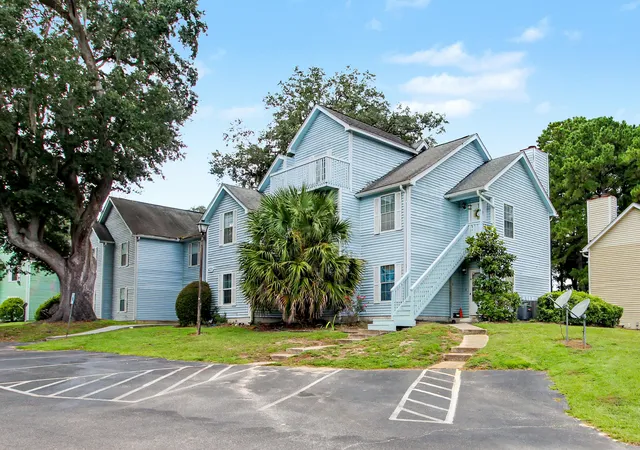 Photo 3 of Townhouse for sale at 6221 Rolling Frk Rd #H, North Charleston, SC 29406 | MLS# 26025650 | Listing updated on 2026-09-12
