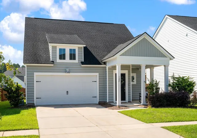 Photo 2 of Single family home for sale at 122 Woodland Oak Way, Summerville, SC 29485 | MLS# 26025901 | Listing updated on 2026-10-20