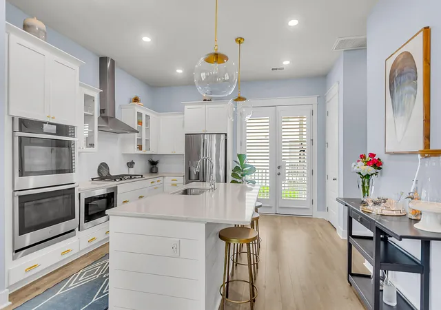 Photo 4 of Townhouse for sale at 810 Kings Oak Ct #Unit 1, Daniel Island, SC 29492 | MLS# 26026610 | Listing updated on 2026-10-23