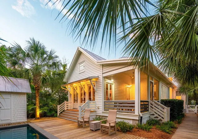 Photo 3 of Single family home for sale at 913 Pitt St, Mount Pleasant, SC 29464 | MLS# 26024874 | Listing updated on 2026-09-07