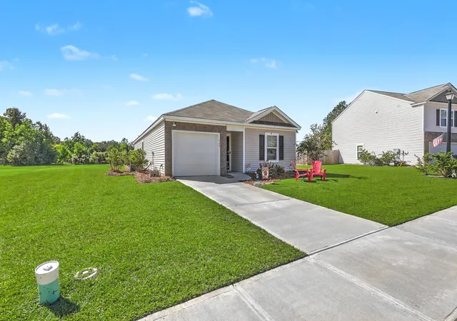 Photo 2 of Single family home for sale at 365 Spruce Ivy St, Moncks Corner, SC 29461 | MLS# 26029342 | Listing updated on 2026-10-28