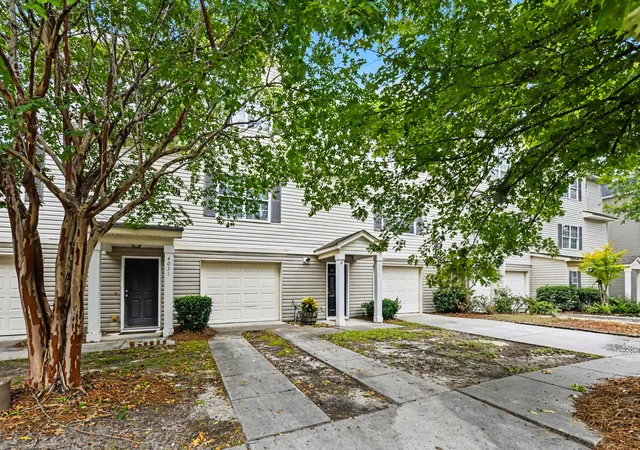 Photo 1 of Townhouse for sale at 4029 Hartland St, Charleston, SC 29414 | MLS# 26025103 | Listing updated on 2026-09-11