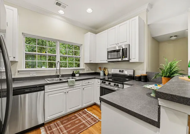 Photo 4 of Townhouse for sale at 4029 Hartland St, Charleston, SC 29414 | MLS# 26025103 | Listing updated on 2026-09-11
