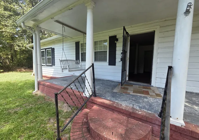 Photo 2 of Single family home for sale at 2202 S Highway 61, Ridgeville, SC 29472 | MLS# 26025088 | Listing updated on 2026-09-21