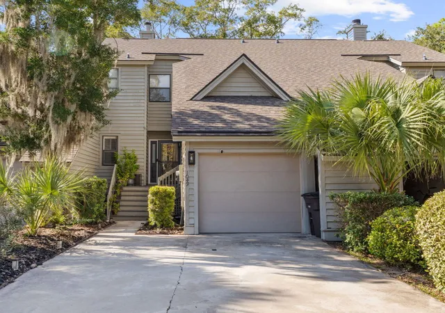 Photo 1 of Townhouse for sale at 1043 Marsh Ct Ln, Mount Pleasant, SC 29464 | MLS# 26027120 | Listing updated on 2026-10-22
