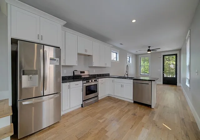 Photo 3 of Single family home for sale at 73 Hanover St, Charleston, SC 29403 | MLS# 26024782 | Listing updated on 2026-09-02