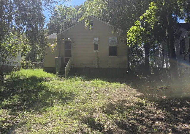Photo 2 of Single family home for sale at 2388 Cambridge Ave, North Charleston, SC 29405 | MLS# 26025097 | Listing updated on 2026-09-04