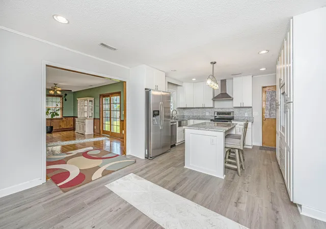 Photo 3 of Single family home for sale at 1259 Robin Rd, Mount Pleasant, SC 29464 | MLS# 26025094 | Listing updated on 2026-09-07