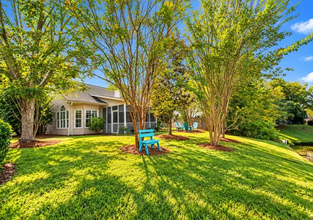 Photo 29 of Single family home for sale at 1541 Glen Erin Dr, Mount Pleasant, SC 29464 | MLS# 26027611 | Listing updated on 2026-10-26