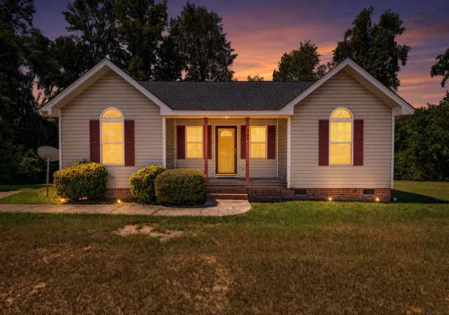 Photo 3 of Single family home for sale at 368 E Huson Cir, Orangeburg, SC 29115 | MLS# 26025263 | Listing updated on 2026-10-02