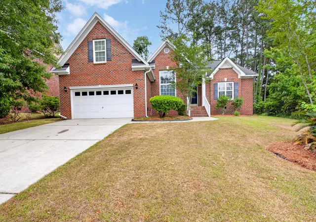 Photo 1 of Single family home for sale at 1015 Blockade Runner Pkwy, Summerville, SC 29485 | MLS# 26027542 | Listing updated on 2026-10-15