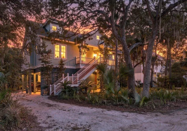 Photo 1 of Single family home for sale at 706 Sandpiper Ridge Rd, Edisto Island, SC 29438 | MLS# 26026453 | Listing updated on 2026-10-04