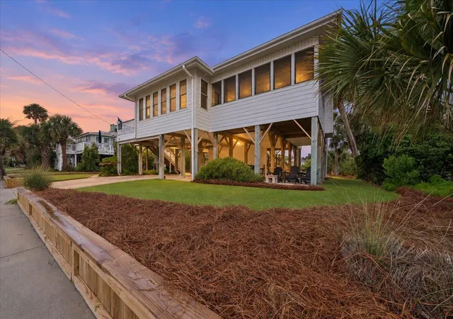 Photo 1 of Single family home for sale at 505 Palmetto Blvd, Edisto Island, SC 29438 | MLS# 26026474 | Listing updated on 2026-09-26