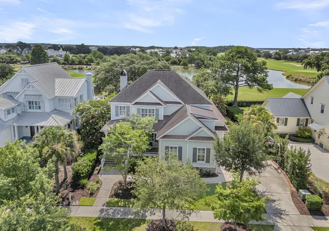 Photo 1 of Single family home for sale at 172 Ithecaw Crk St, Daniel Island, SC 29492 | MLS# 26029296 | Listing updated on 2026-10-29