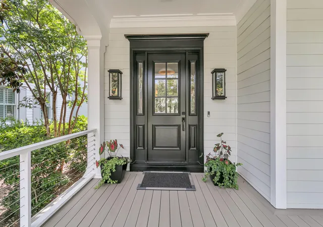 Photo 2 of Single family home for sale at 172 Ithecaw Crk St, Daniel Island, SC 29492 | MLS# 26029296 | Listing updated on 2026-10-29