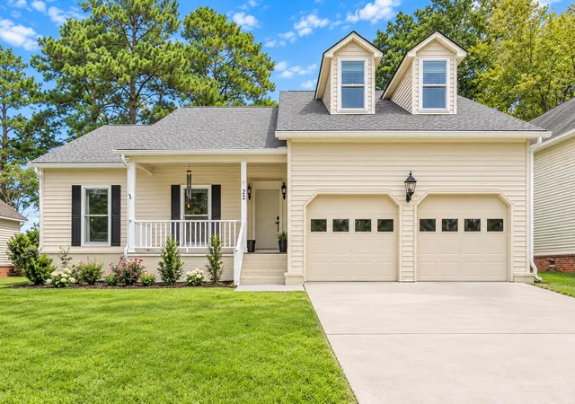 Photo 1 of Single family home for sale at 22 Three Pence Ln, Charleston, SC 29414 | MLS# 26027976 | Listing updated on 2026-10-14