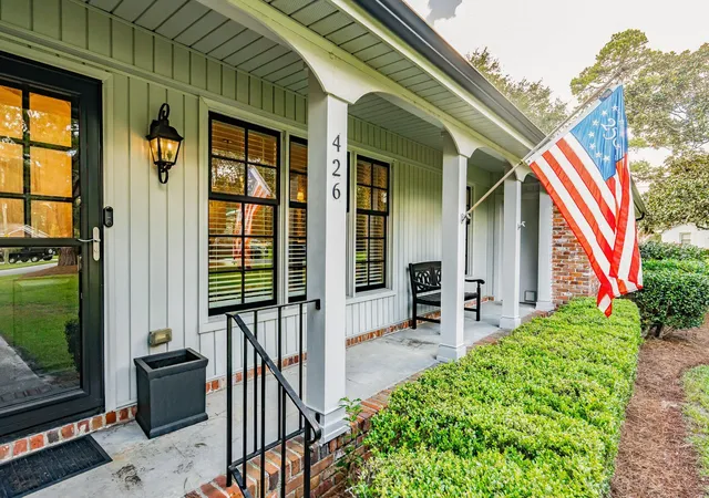 Photo 3 of Single family home for sale at 426 Wedgewood St, Charleston, SC 29407 | MLS# 26025293 | Listing updated on 2026-09-18