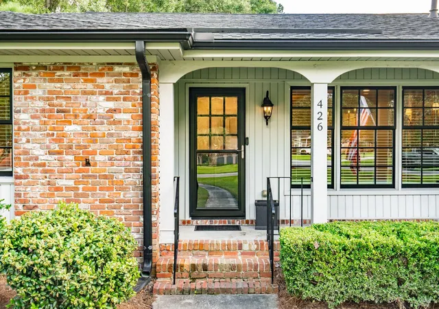 Photo 4 of Single family home for sale at 426 Wedgewood St, Charleston, SC 29407 | MLS# 26025293 | Listing updated on 2026-09-18