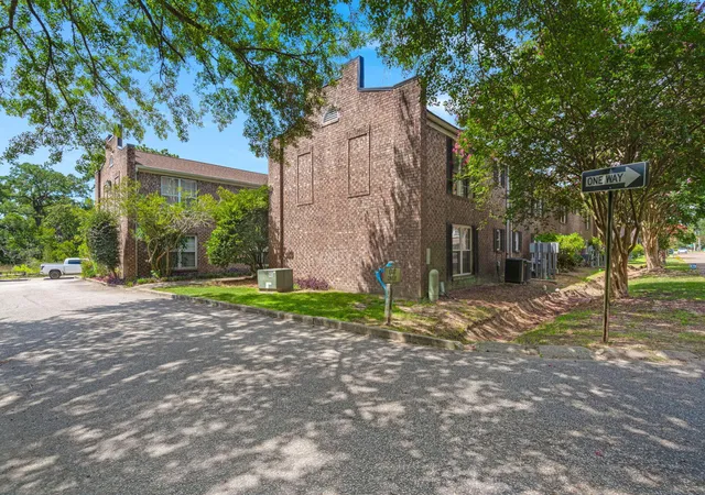 Townhouse for sale at 867 Colony Dr #104, Charleston, SC 29407 | MLS# 26025107