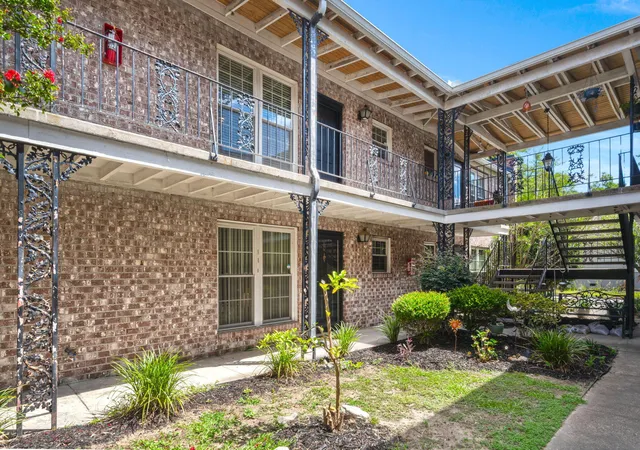 Photo 4 of Townhouse for sale at 867 Colony Dr #104, Charleston, SC 29407 | MLS# 26025107 | Listing updated on 2026-09-14
