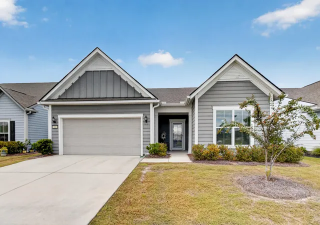 Photo 1 of Single family home for sale at 165 Garden Gate Way, Summerville, SC 29486 | MLS# 26027681 | Listing updated on 2026-10-22