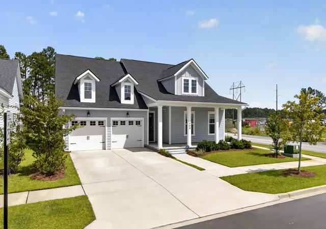 Photo 3 of Single family home for sale at 500 Sound Dr, Summerville, SC 29486 | MLS# 26025717 | Listing updated on 2026-09-25