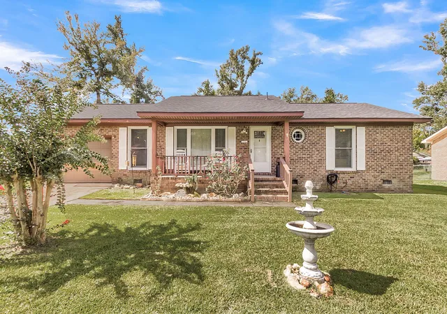 Photo 1 of Sale Pending at 375 Oxford Rd, Ladson, SC 29456 | MLS# 26025603 | Listing updated on 2026-09-15