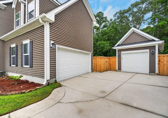 Photo 3 of Single family home for sale at 2860 Ortega Dr, Johns Island, SC 29455 | MLS# 26024867 | Listing updated on 2026-09-18