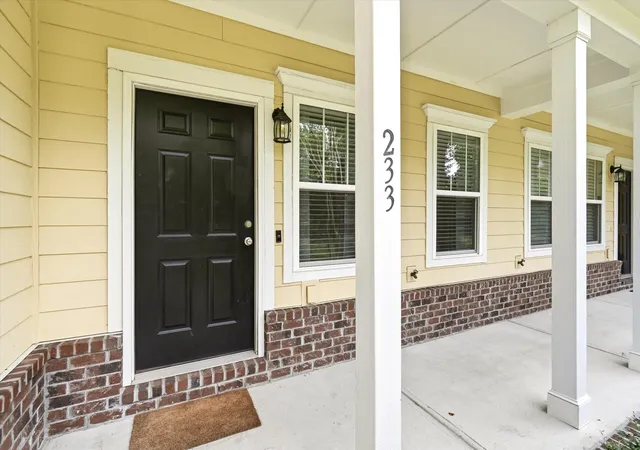 Photo 3 of Townhouse for sale at 233 Bennett Ln, Summerville, SC 29483 | MLS# 26028027 | Listing updated on 2026-10-09