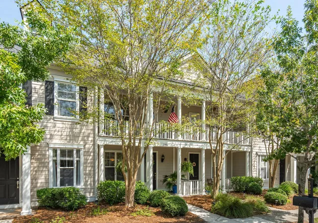 Photo 3 of Townhouse for sale at 2392 Kings Gate Ln #303, Mount Pleasant, SC 29466 | MLS# 26025937 | Listing updated on 2026-09-28