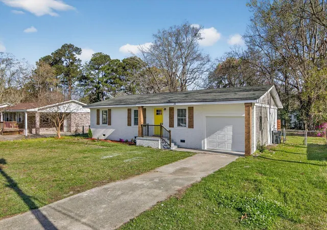 Photo 3 of Single family home for sale at 20 Newark Ave, Goose Creek, SC 29445 | MLS# 26025184 | Listing updated on 2026-09-07