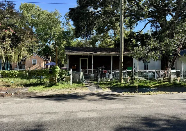 Photo 1 of Single family home for sale at 1907 Harper St, Charleston, SC 29406 | MLS# 26026217 | Listing updated on 2026-10-05