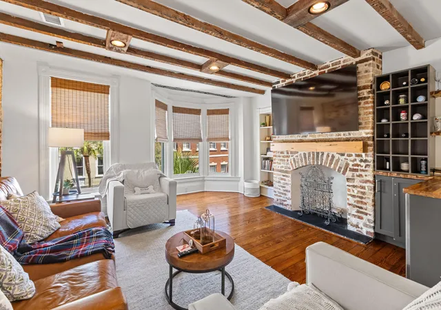 Photo 4 of Single family home for sale at 53 Broad St, Charleston, SC 29401 | MLS# 26024754 | Listing updated on 2026-09-13