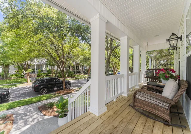 Photo 3 of Single family home for sale at 1613 Bulline St, Daniel Island, SC 29492 | MLS# 26025335 | Listing updated on 2026-09-10