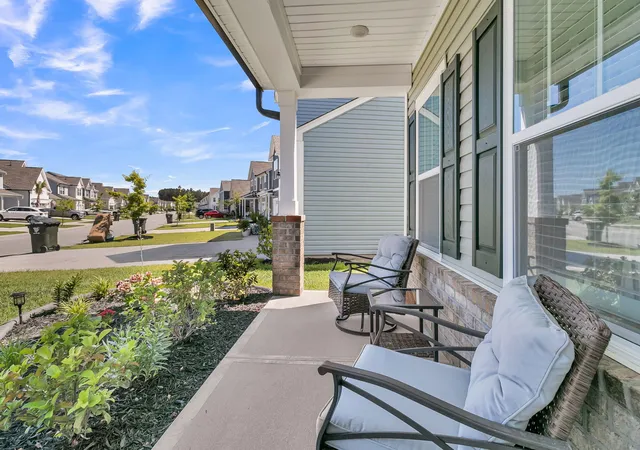 Photo 4 of Single family home for sale at 250 Surfbird Rd, Summerville, SC 29486 | MLS# 26025328 | Listing updated on 2026-09-28