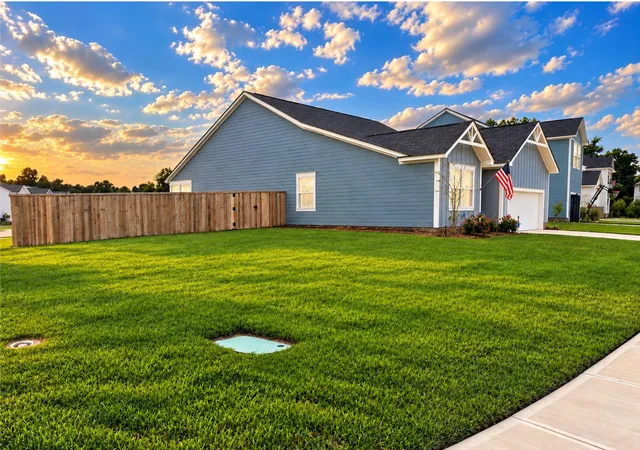 Photo 3 of Single family home for sale at 409 Peachwood Ln, Moncks Corner, SC 29461 | MLS# 26028011 | Listing updated on 2026-10-10