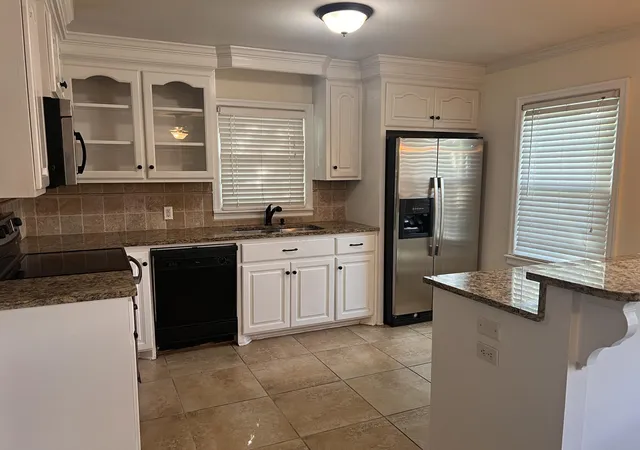 Photo 2 of Single family home for sale at 1127 Northland Dr, Cayce, SC 29033 | MLS# 26026661 | Listing updated on 2026-10-12