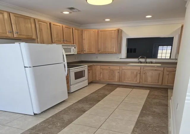 Photo 3 of Townhouse for sale at 945 E Estates Blvd #B, Charleston, SC 29414 | MLS# 26025186 | Listing updated on 2026-09-08