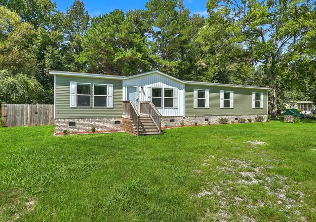 Photo 2 of Manufactured home for sale at 714 Rosa Pl, Moncks Corner, SC 29461 | MLS# 26024705 | Listing updated on 2026-09-16