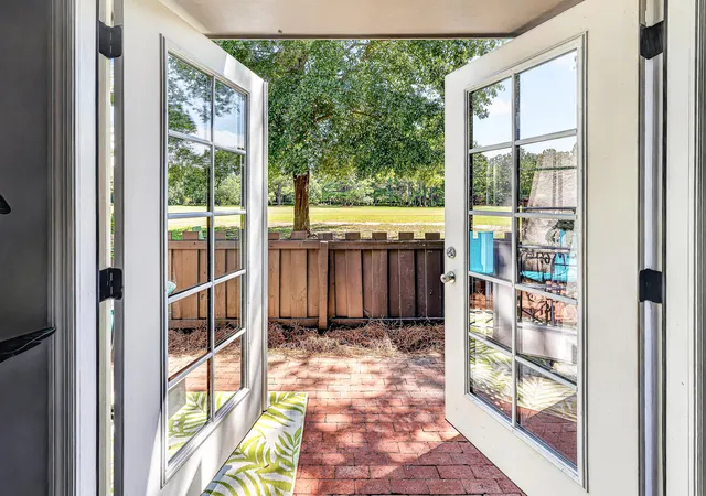Photo 2 of Townhouse for sale at 107 Ventura Pl, Mount Pleasant, SC 29464 | MLS# 26026865 | Listing updated on 2026-09-28