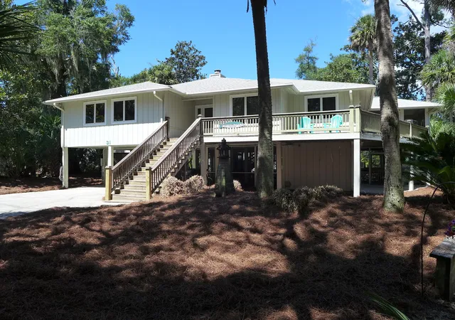 Photo 1 of Single family home for sale at 31 Whalers Ct, Edisto Island, SC 29438 | MLS# 26025059 | Listing updated on 2026-09-25