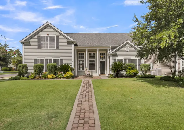 Photo 1 of Single family home for sale at 100 Cottage Path Ln, Summerville, SC 29485 | MLS# 26027581 | Listing updated on 2026-10-05