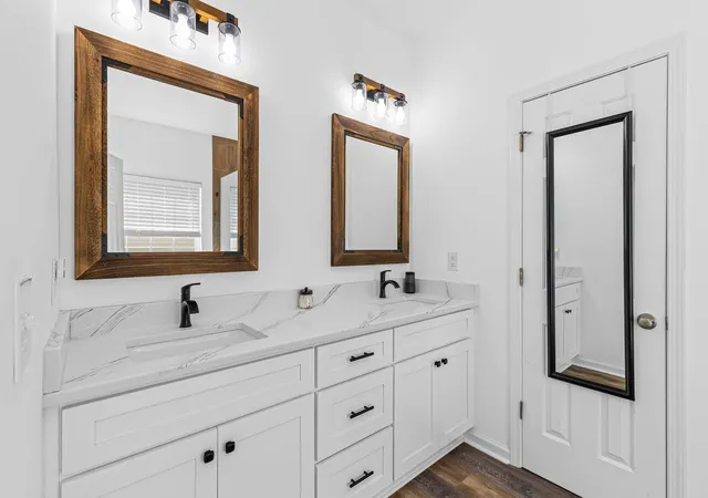 Photo 4 of Single family home for sale at 108 Tandil Ct, Summerville, SC 29483 | MLS# 26026852 | Listing updated on 2026-09-30
