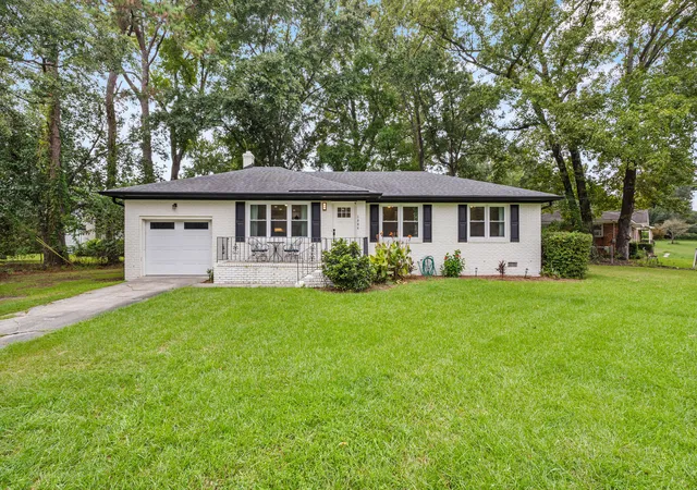 Photo 1 of Single family home for sale at 1804 Christian Rd, Charleston, SC 29407 | MLS# 26026662 | Listing updated on 2026-10-21