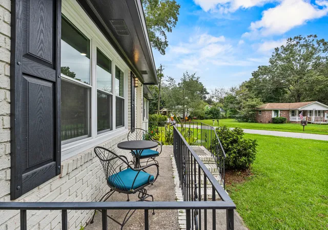 Photo 2 of Single family home for sale at 1804 Christian Rd, Charleston, SC 29407 | MLS# 26026662 | Listing updated on 2026-10-21