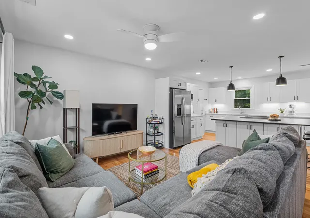 Photo 4 of Single family home for sale at 1804 Christian Rd, Charleston, SC 29407 | MLS# 26026662 | Listing updated on 2026-10-21