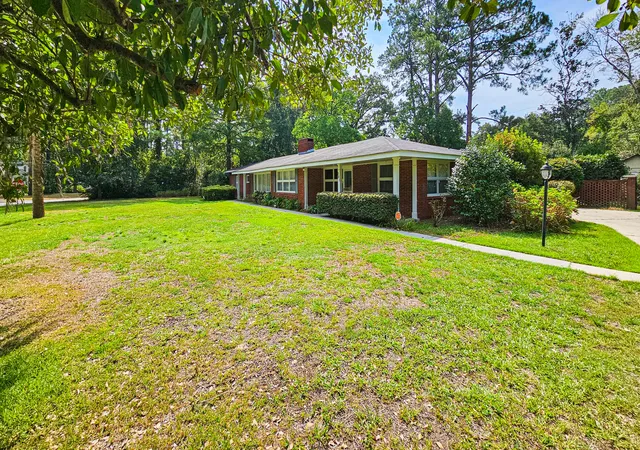 Photo 3 of Single family home for sale at 201 Overhill Rd, Walterboro, SC 29488 | MLS# 26024936 | Listing updated on 2026-09-03